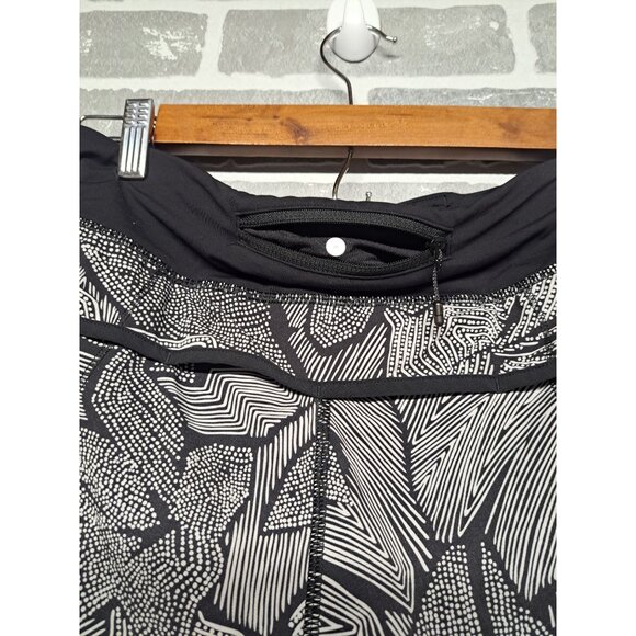 Lululemon Speed Shorts Patterned Floral Black Athletic Running Shorts Women's 4 - Picture 7 of 12